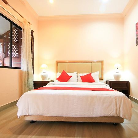 Ombak Inn Chalet Кампунг Телук Нипа Екстериор снимка