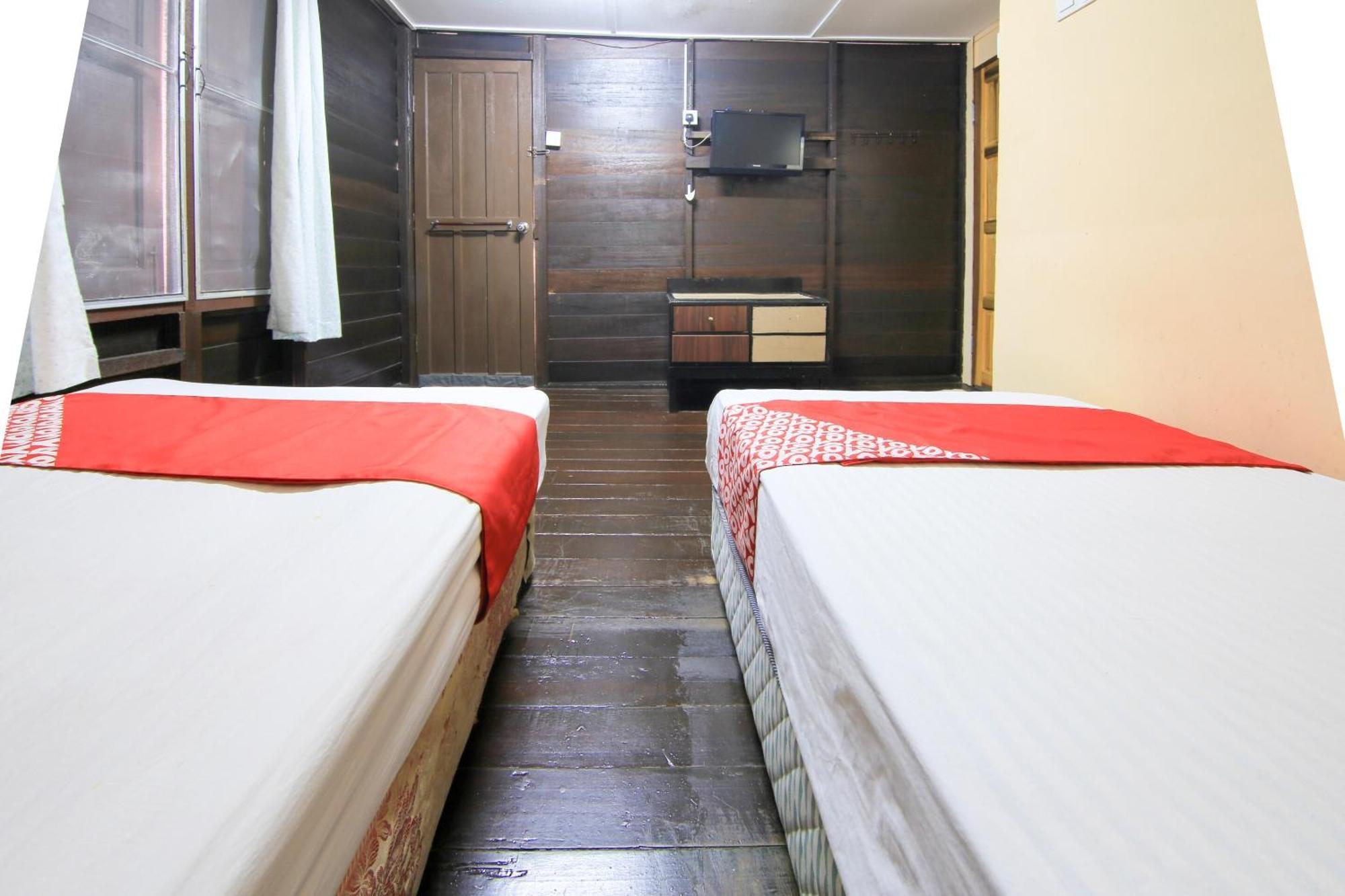 Ombak Inn Chalet Кампунг Телук Нипа Екстериор снимка