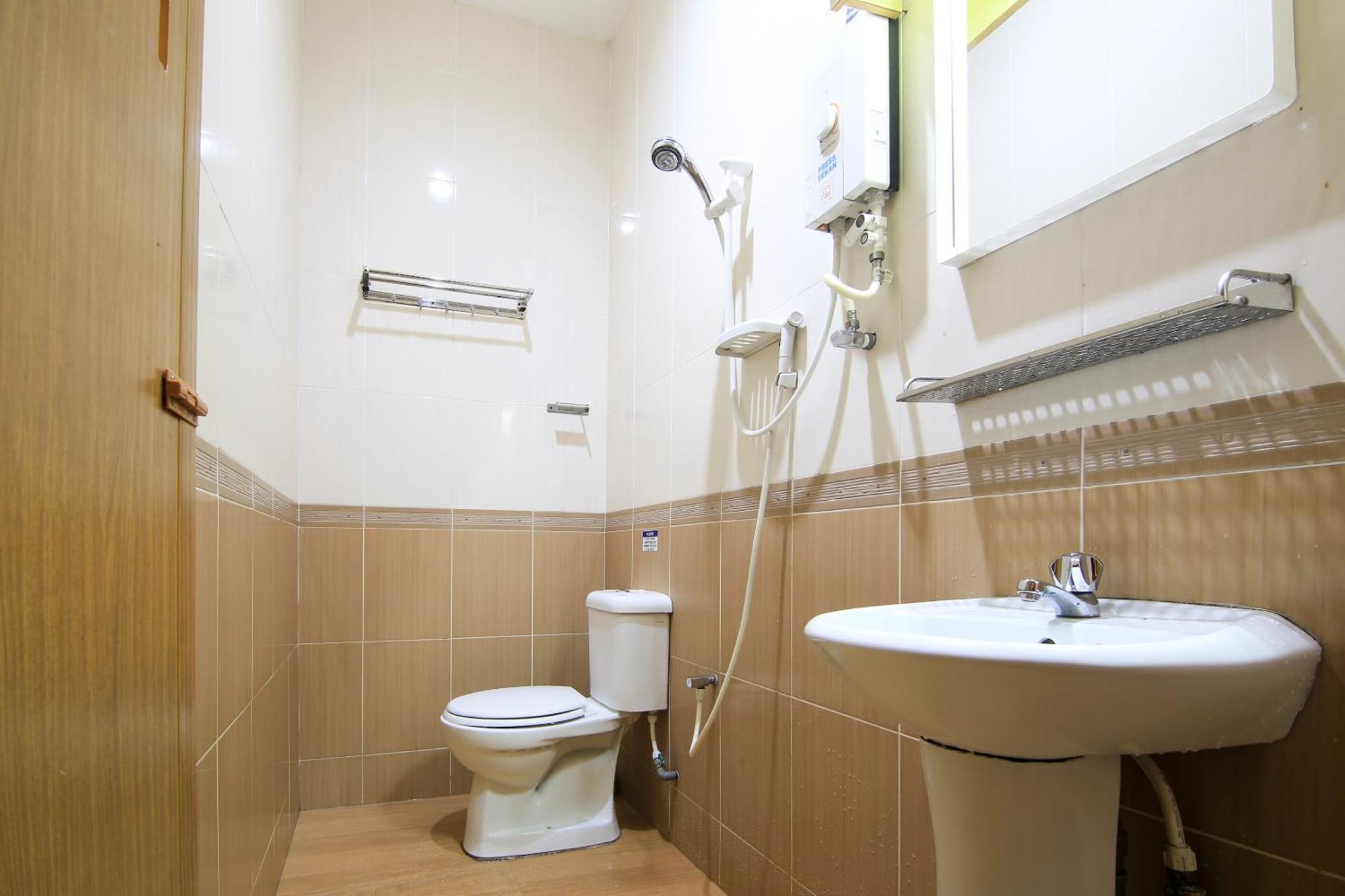 Ombak Inn Chalet Кампунг Телук Нипа Екстериор снимка