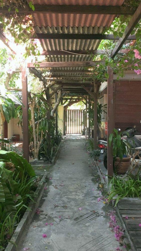 Ombak Inn Chalet Кампунг Телук Нипа Екстериор снимка